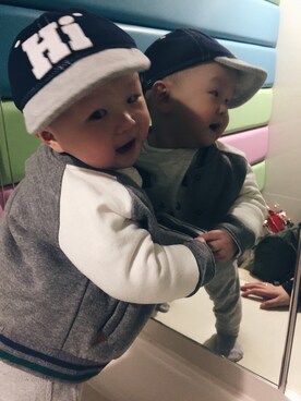 「ZARA KIDSのアイテム（スタジャン）」を使った、Baby_Jobeeさん（キッズ・100cm）の冬コーディネート