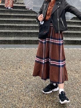 「雨」｜「アイテム（ライダースジャケット）」を使った、azusaさん（レディース・163cm）の秋コーディネート