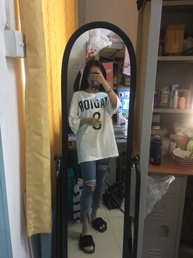 「V（ブイ）のアイテム」を使った、Kosssbeeeeeeさん（レディース・162cm）の秋コーディネート