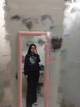 「V（ブイ）のアイテム」を使った、Kosssbeeeeeeさん（レディース・162cm）の冬コーディネート