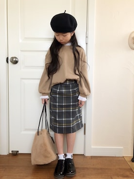 「フリルトップス」｜「アイテム（スカート）」を使った、elenaさん（キッズ・120cm）の秋コーディネート