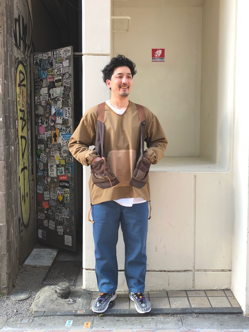 「ゆるコーデ、ラフ、ootd、サンダル、ナイロンシャツ、ベストスタイル、アウトドアスタイル、ヘンプ、ビーバー(BEAVER)」｜「MANASTASHのMANASTASH/マナスタッシュ　RIDE SHIRTS ライドシャツ（その他トップス、ベージュ系）」を使った、Funachangさん（メンズ・177cm）の春コーディネートの1枚目の写真