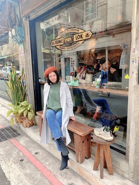 「MSCHF（ミスチーフ）のアイテム」を使った、Ninaさん（レディース・161cm）の秋コーディネート