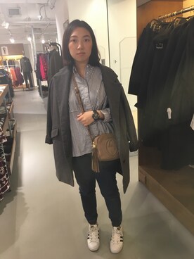 「MONKI（モンキ）のアイテム（シャツ/ブラウス、その他）」を使った、니콜さん（レディース・160cm）の冬コーディネート