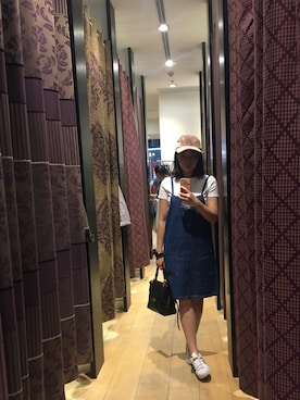 「H&M（エイチ・アンド・エム）のアイテム（つなぎ/オールインワン、ブルー系）」を使った、니콜さん（レディース・160cm）の春コーディネート