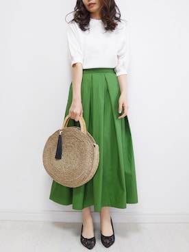 「titivate（ティティベイト）のタイプライタータックフレアスカート（スカート）」を使った、tomomiyu0920さん（レディース・157cm）の春コーディネート