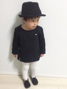 「Arnold Palmer（アーノルドパーマー）のアイテム（ニット/セーター、ブラック系）」を使った、JUN☺︎さん（キッズ）の冬コーディネート