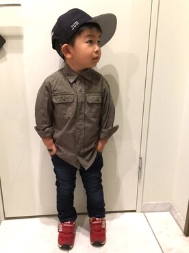 「GLOBAL WORK（グローバルワーク）の【キッズ】ミリタリーシャツ長袖/737478（シャツ/ブラウス、グリーン系）」を使った、JUN☺︎さん（キッズ）の冬コーディネート