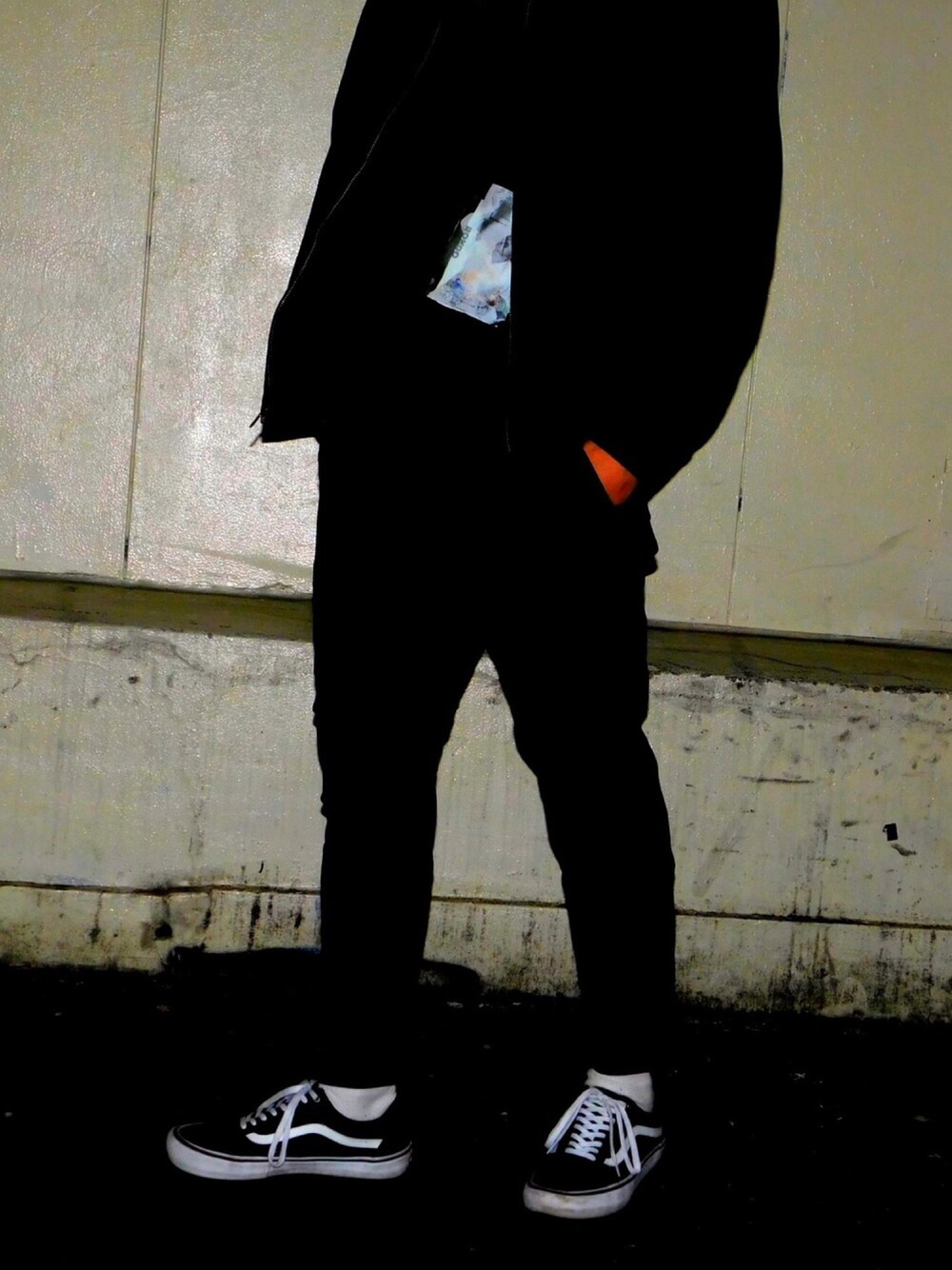 「skate、supreme、NIKE、oldskool、palace、スケートスタイル、スケータースタイル、シュプリーム」｜「NIKEのアイテム（パンツ、ブラック系）」を使った、れいさん（メンズ・171cm）の冬コーディネートの1枚目の写真