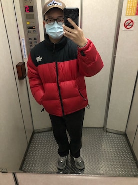 「アイテム（ダウンジャケット/コート、レッド系）」を使った、Yu Shan Shenさん（メンズ・173cm）の春コーディネート