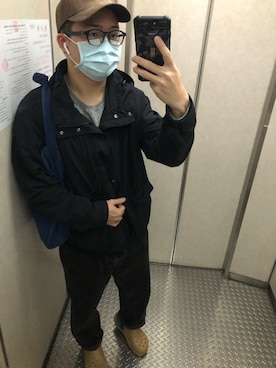 「UNIQLO（ユニクロ）のアイテム（ミリタリージャケット、ブラック系）」を使った、Yu Shan Shenさん（メンズ・173cm）の春コーディネート