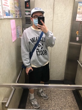 「Russell Athletic（ラッセルアスレティック）のアイテム（スウェット、グレー系）」を使った、Yu Shan Shenさん（メンズ・173cm）の春コーディネート