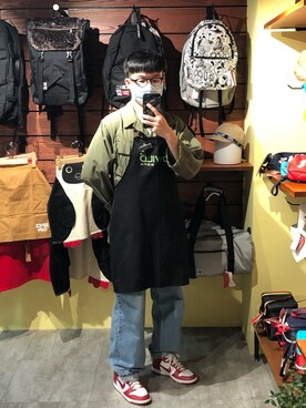 「VINTAGE（ヴィンテージ）のアイテム（ミリタリージャケット、グリーン系）」を使った、Yu Shan Shenさん（メンズ・173cm）の春コーディネート