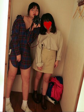 「5（ファイブ）のアイテム（シャツ/ブラウス、ブラウン系）」を使った、胡璟芸さん（レディース）の冬コーディネート