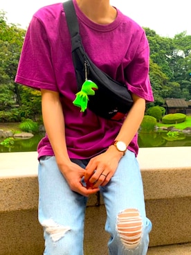 「カラーTシャツ」｜「アイテム（腕時計）」を使った、るかさん（メンズ・174cm）の夏コーディネート