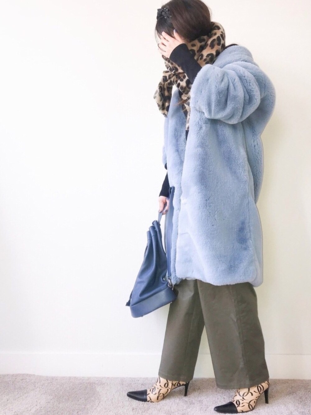 「ワイドパンツ、ファーコート、レオパード、ストール、カチューシャ、chanel、リュック、GUコーデ、リブニット、神フェス12巻物祭」｜「ZARAのアイテム（カチューシャ、ブラック系）」を使った、makikoさん（レディース・160cm）の冬コーディネートの1枚目の写真