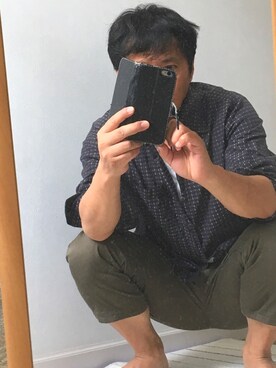 「古着のアイテム（シャツ/ブラウス、ブラック系）」を使った、ゲスまーじんさん（メンズ）の春コーディネート