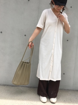 「カヌレバッグ」｜「アイテム（パンツ）」を使った、しぃさん（レディース・153cm）の春コーディネート