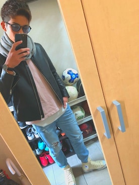 「H&M（エイチ・アンド・エム）のアイテム（ストール/ショール）」を使った、山崎 康生さん（メンズ・172cm）の冬コーディネート