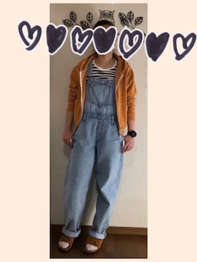 「アイテム（スウェット、ゴールド系）」を使った、NAOさん（レディース・162cm）の春コーディネート