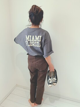 Kiyoraさんの「マイアミバックプリントTシャツ」を使ったコーディネート
