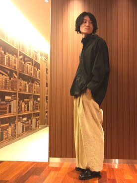 「lot holon（ロットホロン）のアイテム（パンツ）」を使った、r.kobata1204さん（メンズ・182cm）の秋コーディネート
