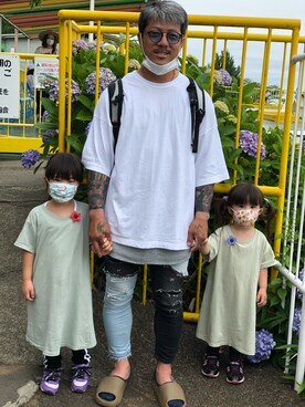 「アイテム（バックパック/リュック、シルバー系）」を使った、Tomo Moriさん（メンズ・170cm）の夏コーディネート