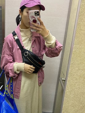 「アイテム（デニムジャケット、ピンク系）」を使った、Sさん（レディース・163cm）の春コーディネート