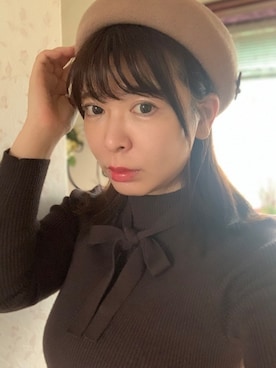 「BLUE LABEL CRESTBRIDGE（ブルーレーベルクレストブリッジ）のアイテム（ハンチング/ベレー帽）」を使った、菅野奈織美さん（レディース・156cm）の秋コーディネート