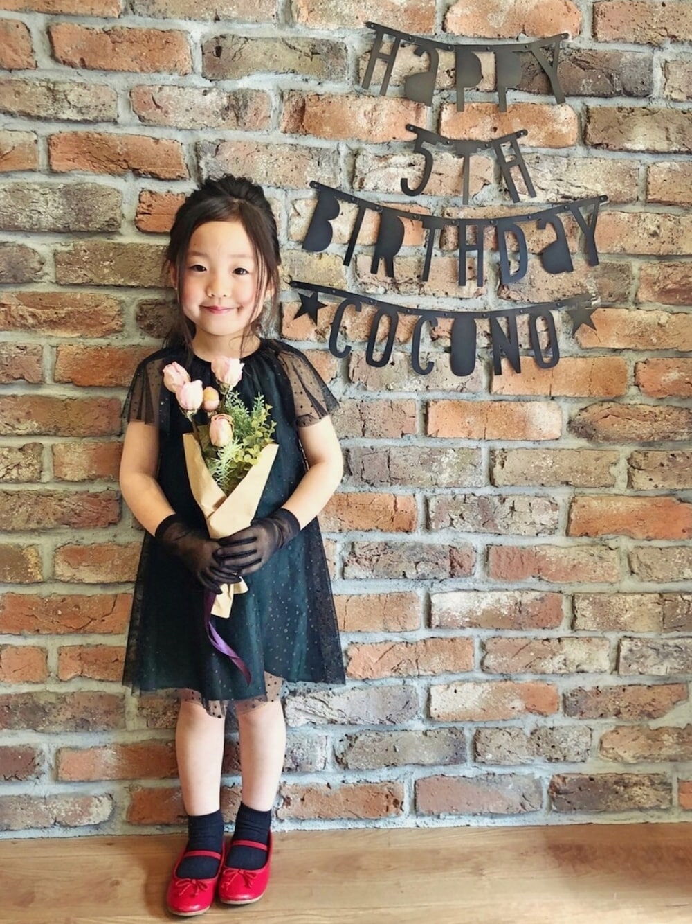 「誕生日、誕生日コーデ、ドレスアップ、ヘアアレンジ、パーティースタイル、ワンピース、ソックス×パンプス、フラットシューズ」｜「***のアイテム（その他、その他）」を使った、COCOさん（キッズ・100cm）の春コーディネートの1枚目の写真