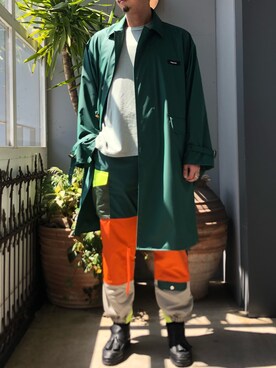 「緑」｜「アイテム（ステンカラーコート）」を使った、野田崇太郎 GARDEN渋谷さん（メンズ・183cm）の春コーディネート
