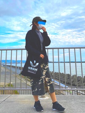 「UNIQLO（ユニクロ）のアイテム（シャツ/ブラウス、ブラック系）」を使った、フルグラさん（レディース・160cm）の春コーディネート