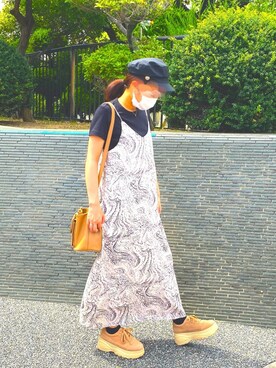 「しまむら（シマムラ）のアイテム（スニーカー、ベージュ系）」を使った、フルグラさん（レディース・160cm）の夏コーディネート