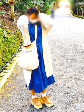 「earth music&ecology（アースミュージックアンドエコロジー）のアイテム（カーディガン/ボレロ、ホワイト系）」を使った、フルグラさん（レディース・160cm）の春コーディネート