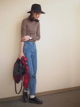 「ブラウンニット」｜「アイテム（キャップ）」を使った、MARIKOさん（レディース・168cm）の冬コーディネート