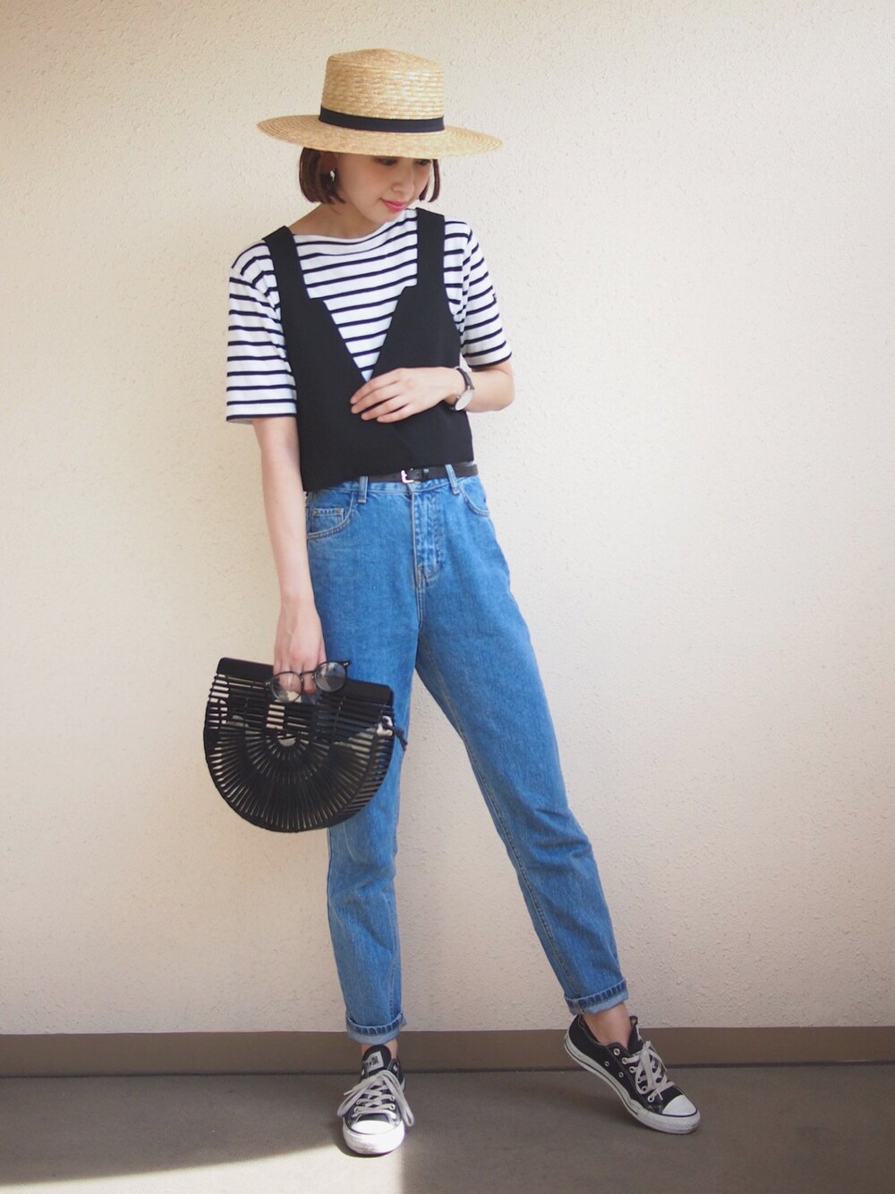 「カンカン帽、ボーダー、ボーダートップス、デニムパンツ、デニム、converse、バンブーバック、オトナカジュアル、ZARA」｜「SENSE OF PLACE by URBAN RESEARCHのロングブリムカンカン帽（キャップ、ベージュ系）」を使った、MARIKOさん（レディース・168cm）の夏コーディネートの1枚目の写真