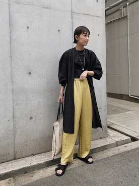 「サテンパンツ」｜「アイテム（シャツワンピース）」を使った、MARIKOさん（レディース・168cm）の秋コーディネート