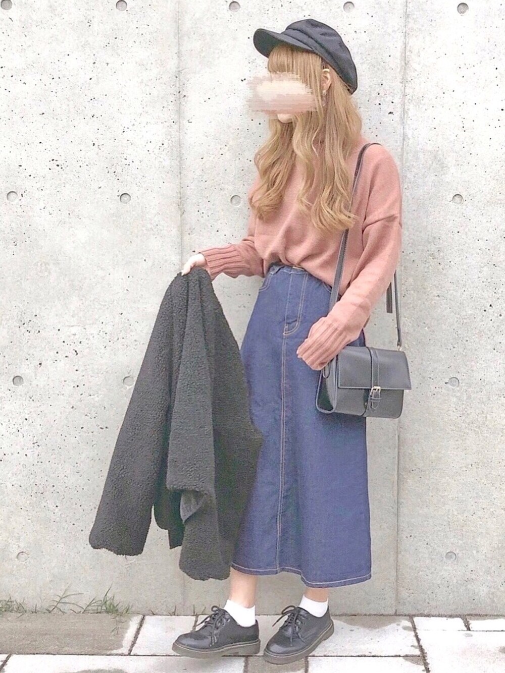 「chocomee、デニムスカート、ロングスカート、ボアブルゾン、カジュアルコーデ、シンプルコーデ、fifth」｜「fifthの【星玲奈プロデュース】ハイゲージ前後差タートルニット（ニット/セーター、ブラウン系）」を使った、chocoさん（レディース・153cm）の冬コーディネートの1枚目の写真