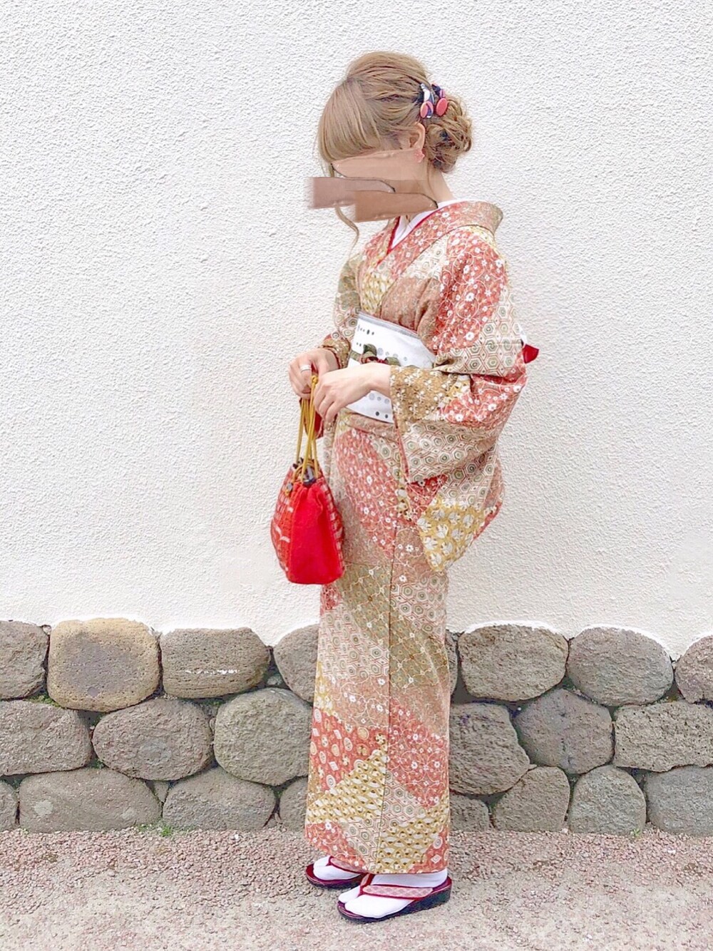 その他の浴衣、シルバー系のリングを着用したレディースの春コーディネートの1枚目の写真