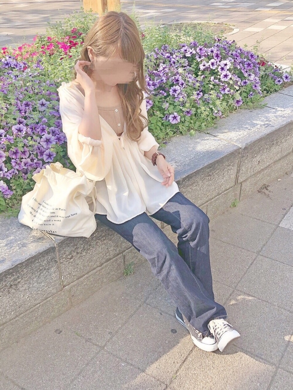 「カシュクール、GU、ハイウエストストレートジーンズ、ワイドパンツ、LOWRYS FARM、converse」｜「LOWRYS FARMのスーピマリブノースリーブ　828800（Tシャツ/カットソー、ベージュ系）」を使った、chocoさん（レディース・153cm）の春コーディネートの1枚目の写真
