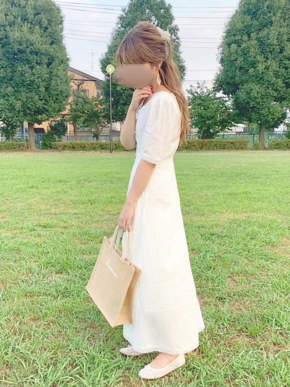 「前撮り、プチプラ、ワンピース、ハーフアップ、バレーシューズ、chocomee」｜「one after another NICE CLAUPの【ZOZO限定】からみレースロングガウンワンピース（ワンピース、ホワイト系）」を使った、chocoさん（レディース・153cm）の夏コーディネートの1枚目の写真