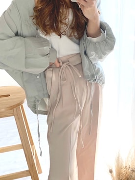 「chocomee（チョコミー）のアイテム（スラックス）」を使った、chocoさん（レディース・153cm）の春コーディネート