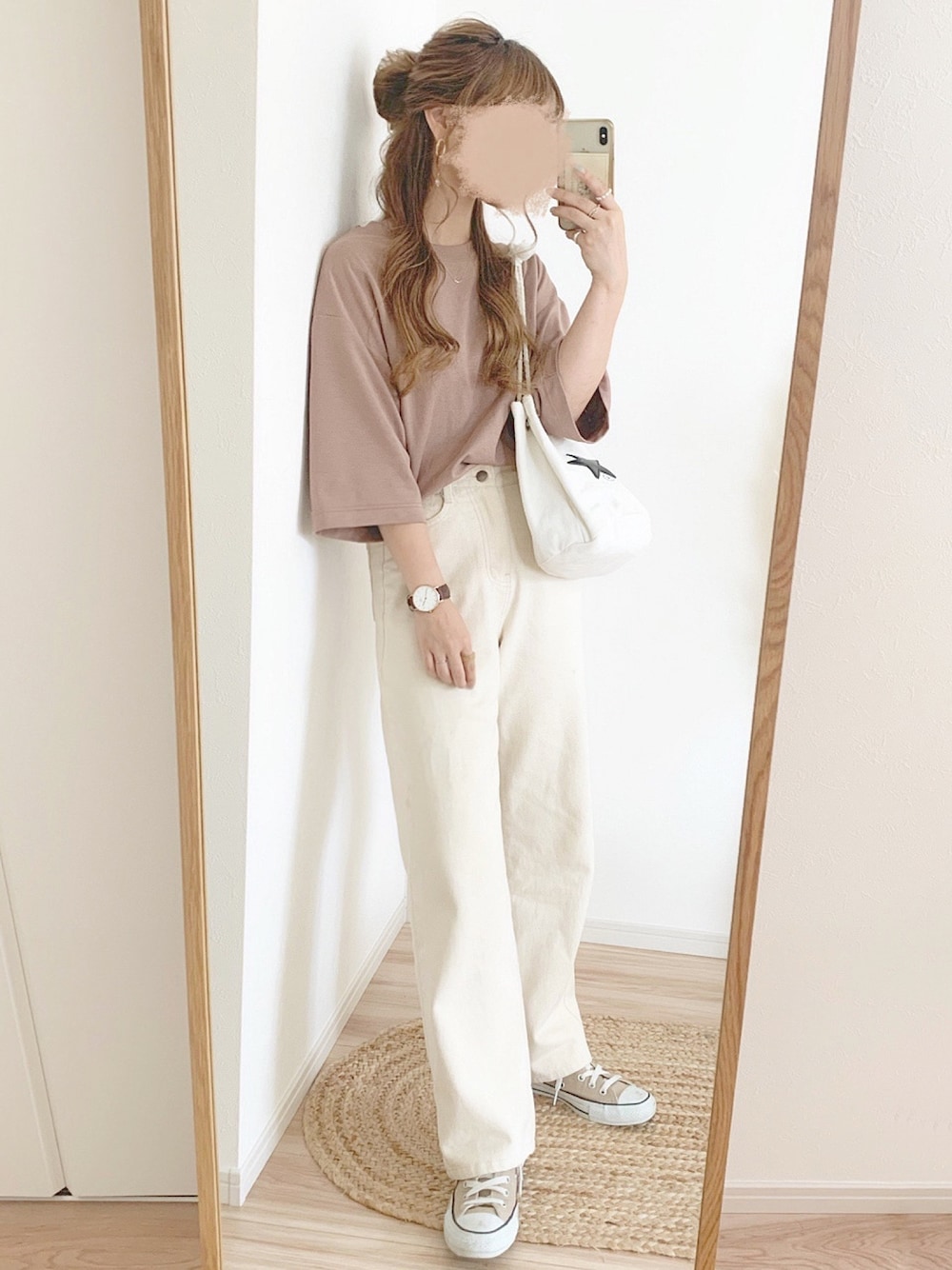 「シンプルコーデ、ユニクロ、プチプラ、エアリズムコットンオーバーサイズTシャツ(５分袖)、パンツスタイル、今日のコーデ、秋のコーデ」｜「UNIQLOのアイテム（トップス、ブラウン系）」を使った、chocoさん（レディース・153cm）の夏コーディネートの1枚目の写真