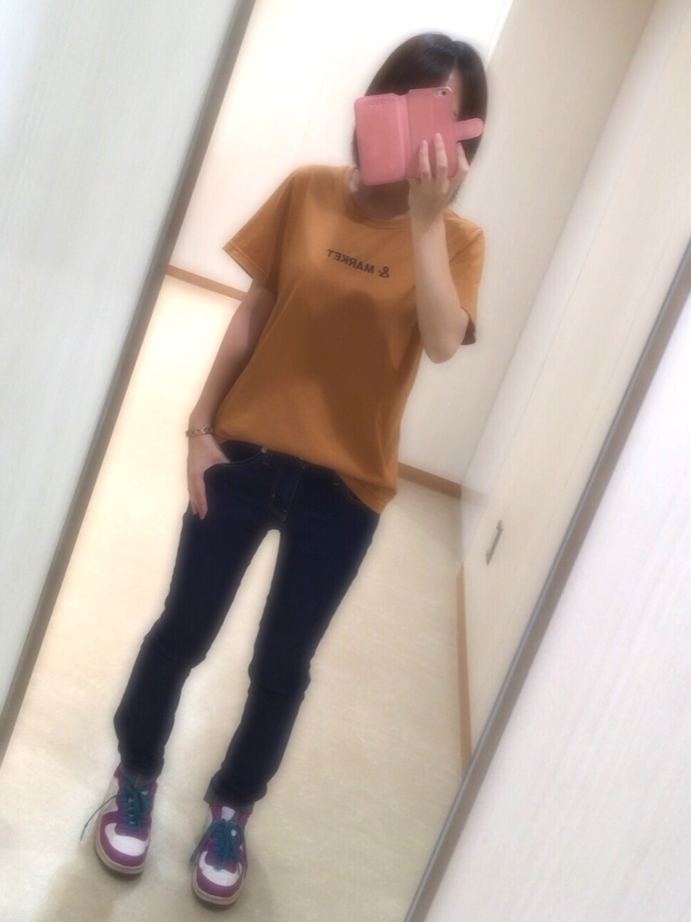 「Tシャツ、どシンプル、カジュアル、ラフ」｜「rivet & surgeのアイテム（Tシャツ/カットソー、オレンジ系）」を使った、MAYA-Pさん（レディース・151cm）の夏コーディネートの1枚目の写真