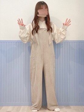 「Samansa Mos2 blue（サマンサモスモスブルー）のアイテム（オールインワン・サロペット）」を使った、枝折さん（レディース・152cm）の春コーディネート