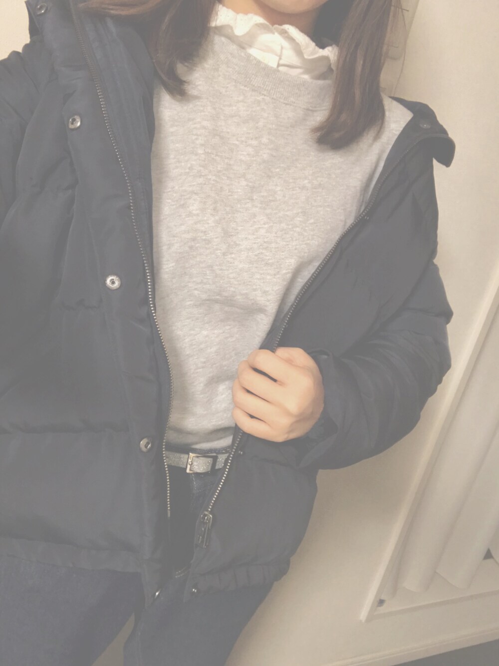 「冬、プチプラコーデ、GU、LOWRYS FARM、w closet、fashion、winter、ネイビー、グレー」｜「LOWRYS FARMのアイテム（その他トップス、ホワイト系）」を使った、kuraさん（レディース・158cm）の冬コーディネートの1枚目の写真