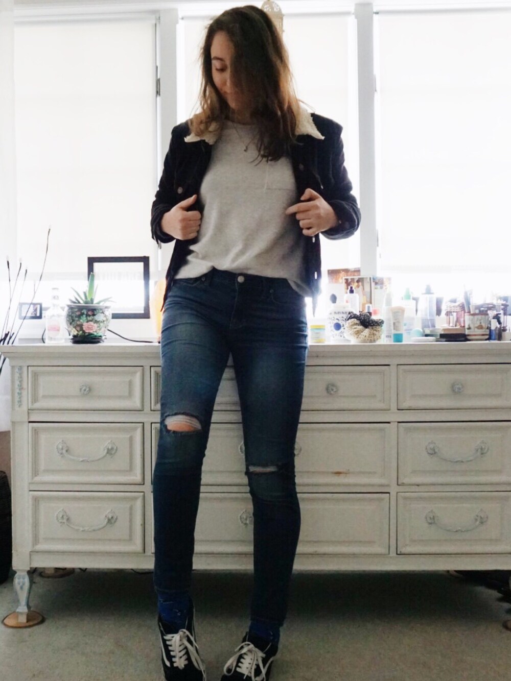 「ootd、outfit、streetstyle、fashion blogger、fashion、FOREVER 21」｜「H&Mのアイテム（スウェット、グレー系）」を使った、Avaさん（レディース・168cm）の冬コーディネートの1枚目の写真