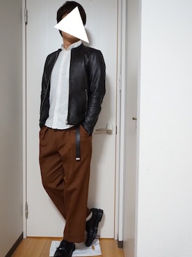 「部屋撮り」｜「アイテム（ライダースジャケット）」を使った、いっせいさん（メンズ・178cm）の冬コーディネート