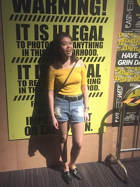「PULL&BEAR（プルアンドベア）のアイテム（ローファー）」を使った、Melanie Orさん（レディース・165cm）の秋コーディネート