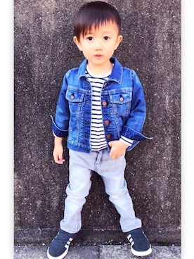 「babygap」｜「アイテム（デニムジャケット）」を使った、TOTAさん（キッズ・90cm）の秋コーディネート